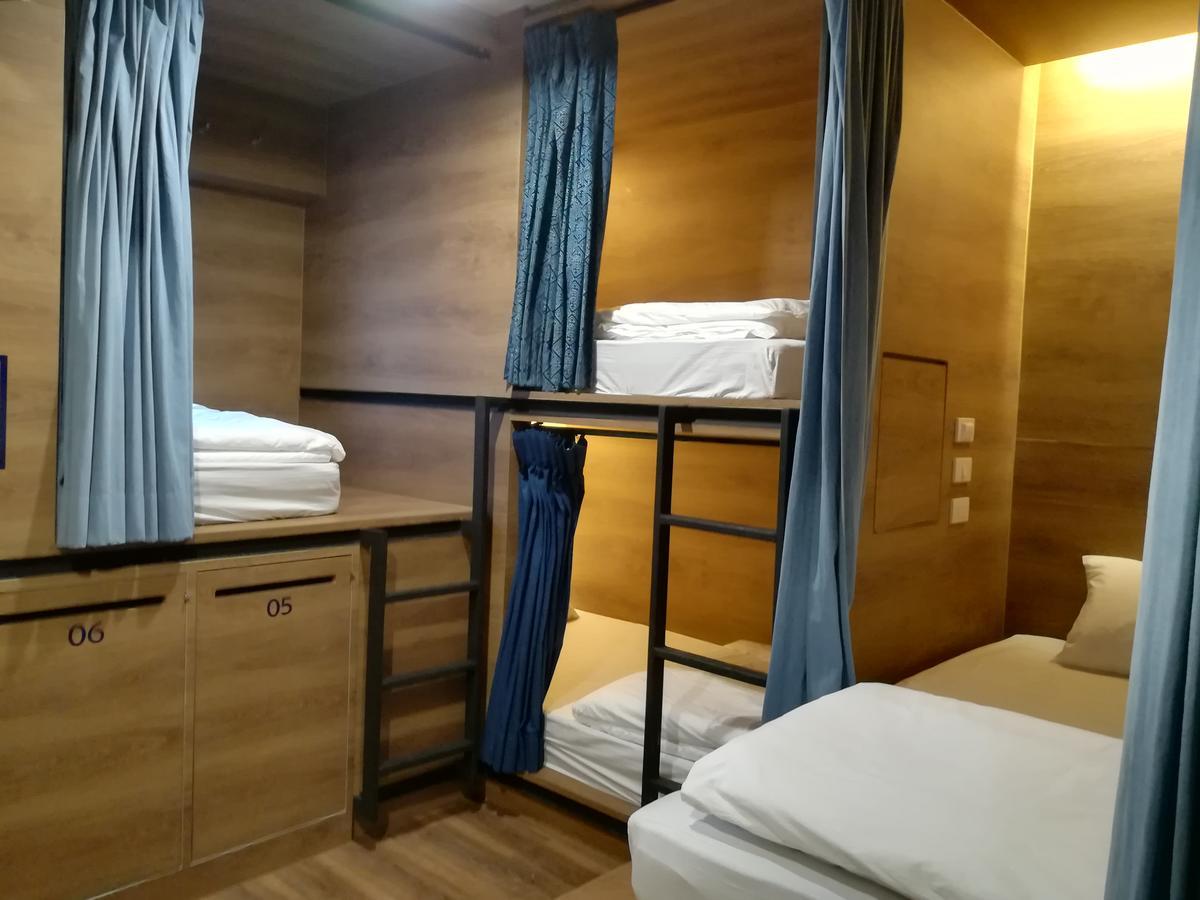 Natee Hostel Бангкок Экстерьер фото
