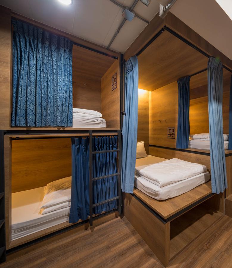 Natee Hostel Бангкок Экстерьер фото